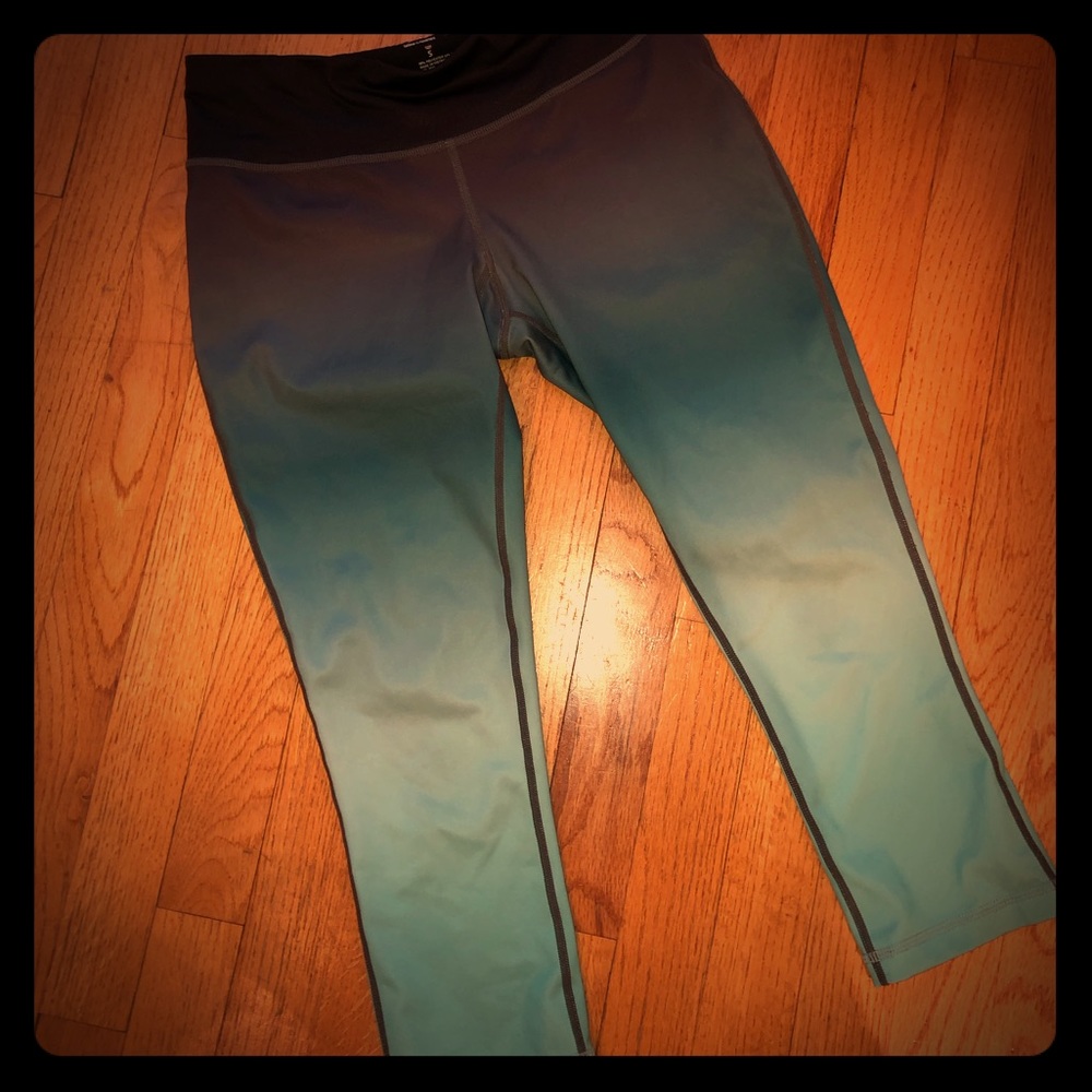 Ideology Small women’s Ombré crop dri-fit legging
